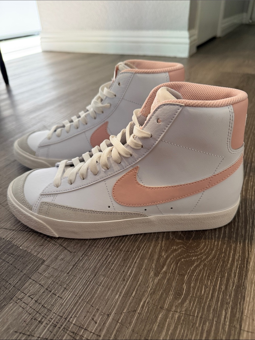 Brand New but no box Nike Mid-Top Sneakers in White and Soft Pink